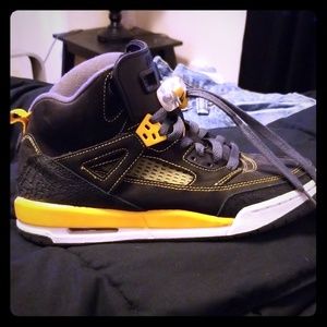 Black and University Yellow Jordan Spizikes